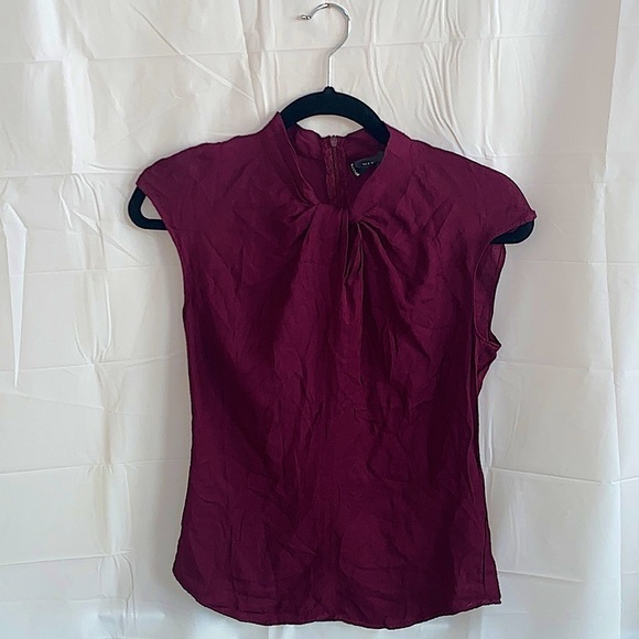 Max Studio Sleeveless Burgundy Top Size XS - Picture 2 of 4